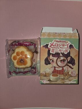 Mellojoy Mini Land Mini Butter Paw Toast Squishy Keychain - Cream & Orange